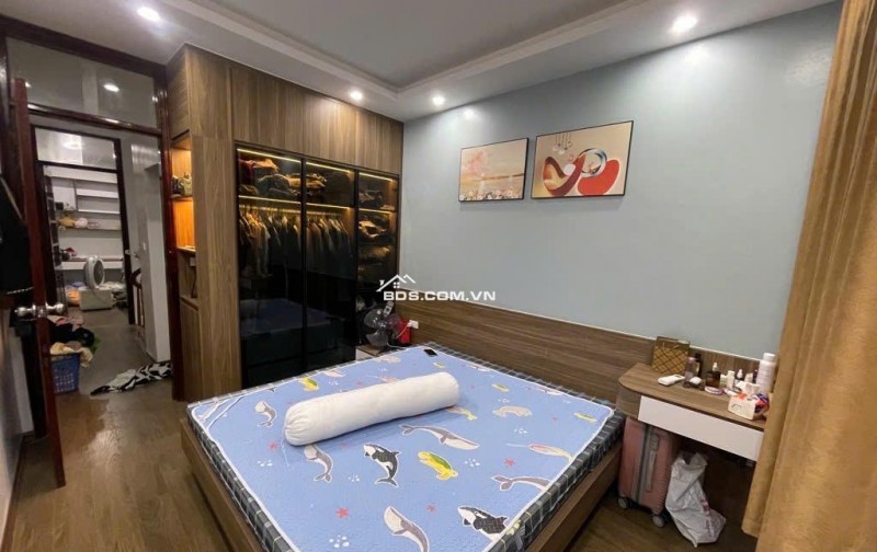 Bán Nhà Đặng Văn Ngữ, 36m², Gần Ô Tô, Full Nội Thất, Cách Phố Vài Bước Chân, Chỉ 6.35 Tỷ